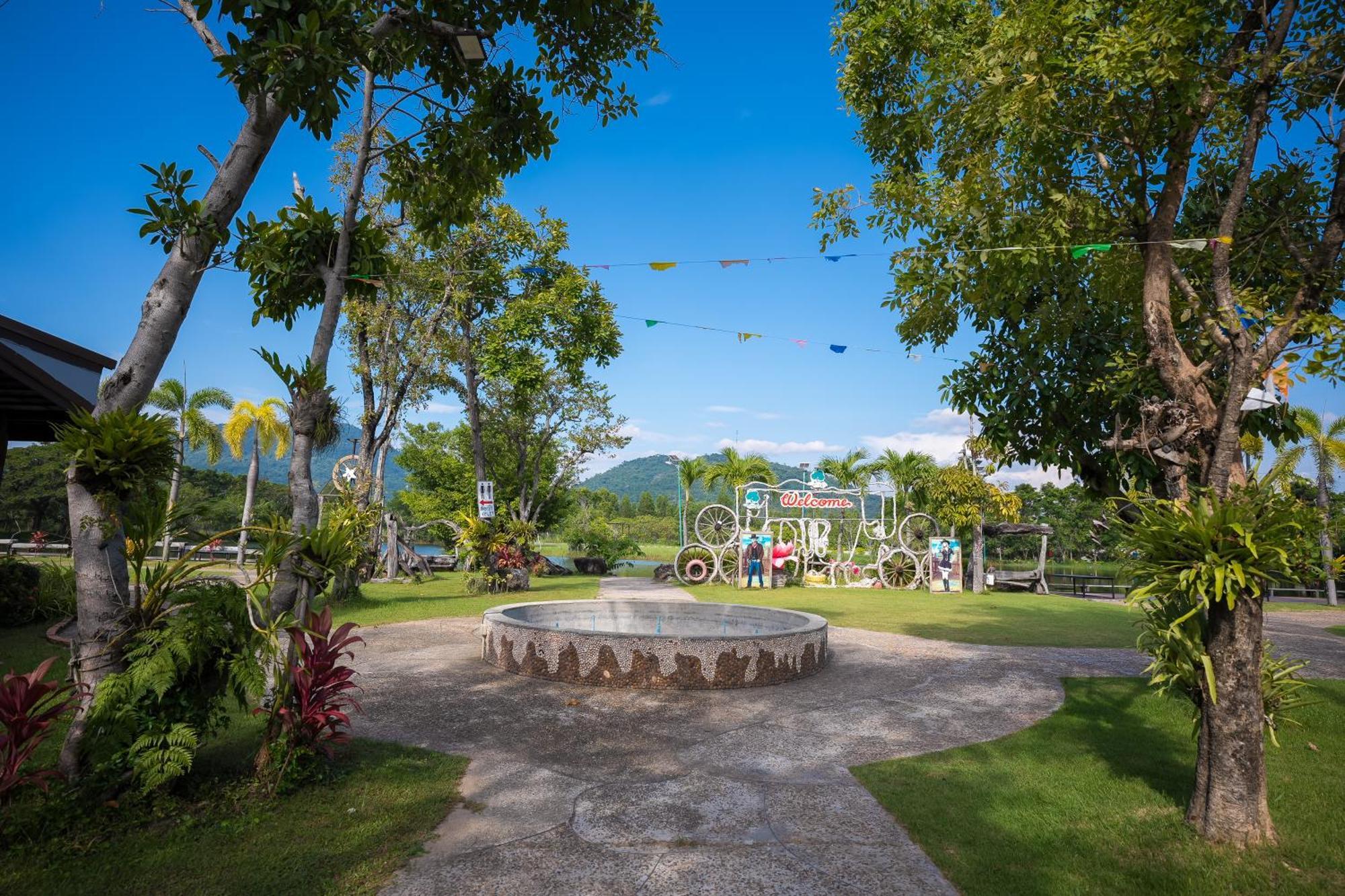 Tamnanpar Resort Ban Phe Exterior foto